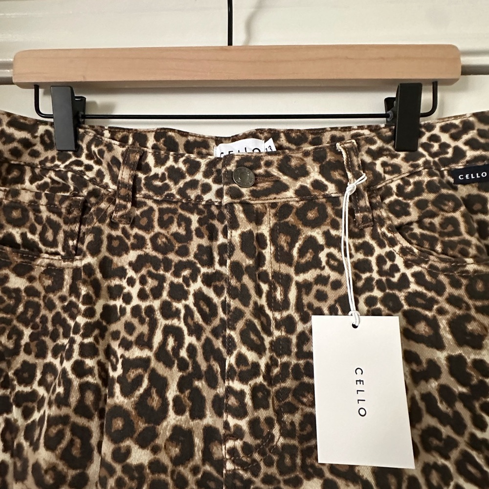 Cello Leopard Wide Leg High Rise Jeans - Picture 3 of 9